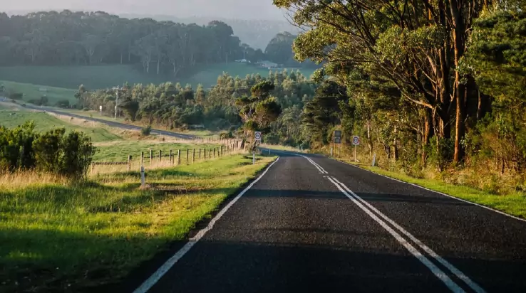 Carretera en buen estado que muestra el Diseños de pavimentos flexibles