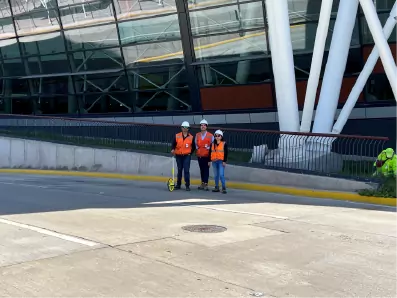 Equipe Strinso realizando avaliação superficial de pavimentos